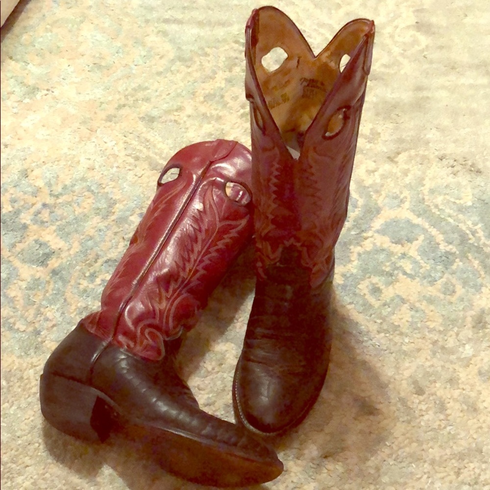 Tony Lama Cowboy Boots. Sz 9. Red/ Black.